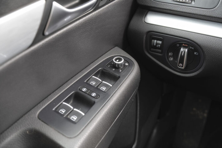 VW SHARAN