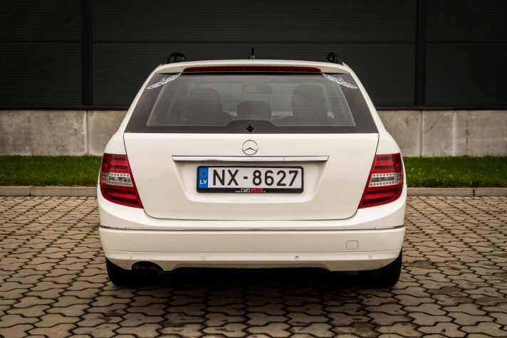 MERCEDES BENZ C220