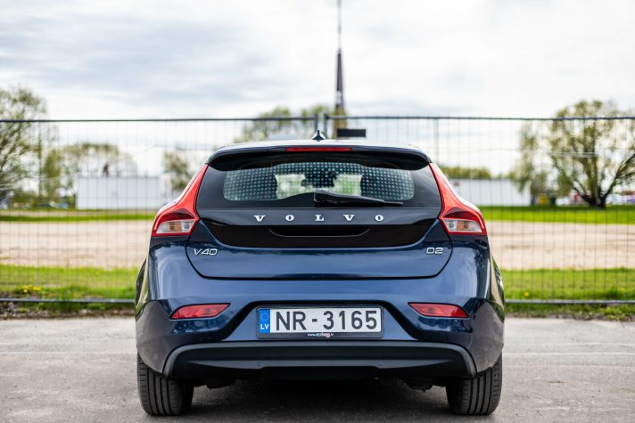 VOLVO V40