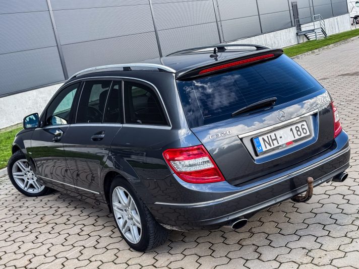 MERCEDES BENZ C320