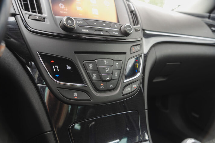 OPEL INSIGNIA SPORTS TOURER SW