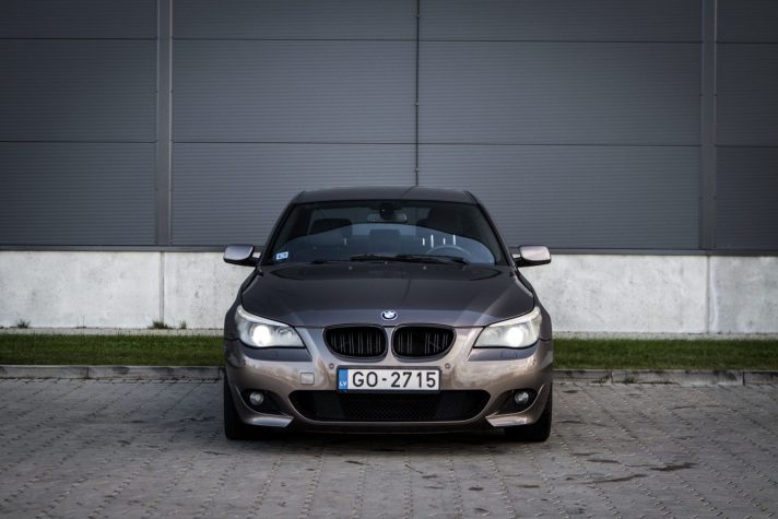 BMW 523
