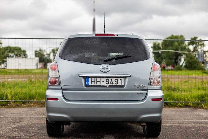 TOYOTA COROLLA VERSO