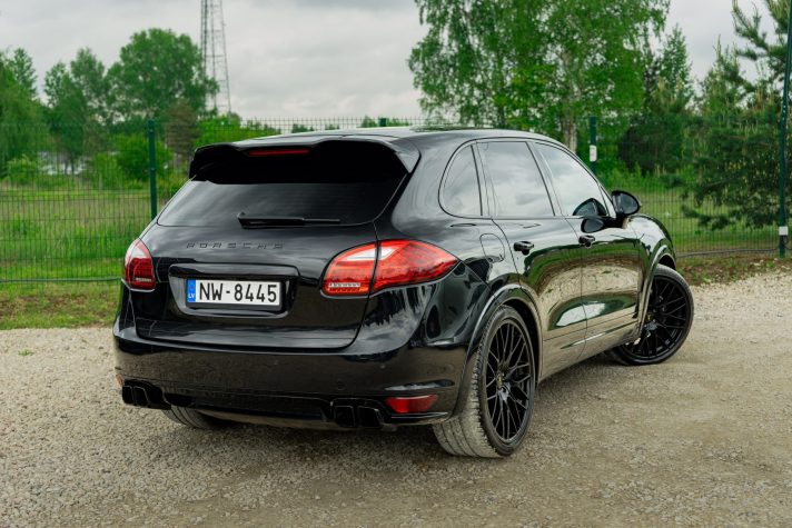 PORSCHE CAYENNE TURBO