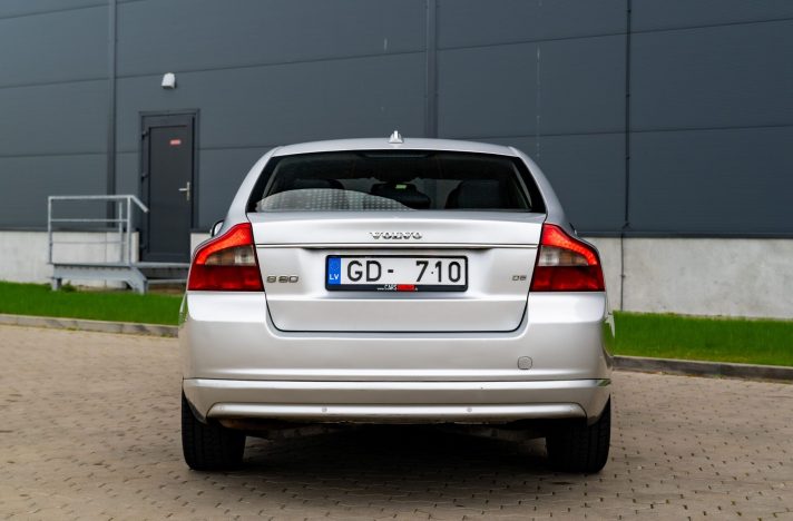 VOLVO S80