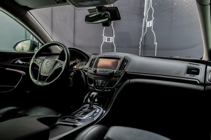 OPEL INSIGNIA SPORTS TOURER SW