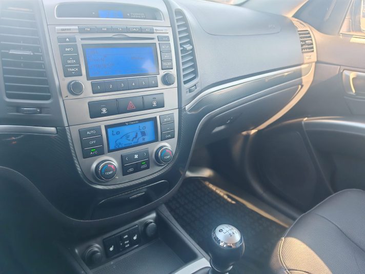 Hyundai Santa Fe 2.2 CRDi 4WD Manual, 197hp, 2012 gads.