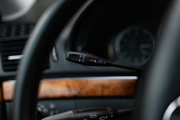 MERCEDES BENZ E220