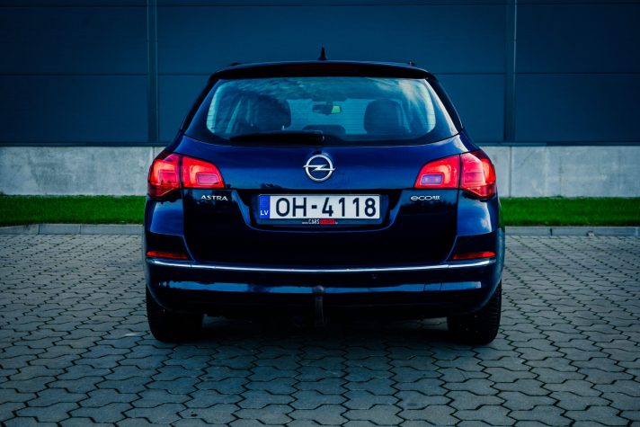 OPEL ASTRA SPORTS TOURER
