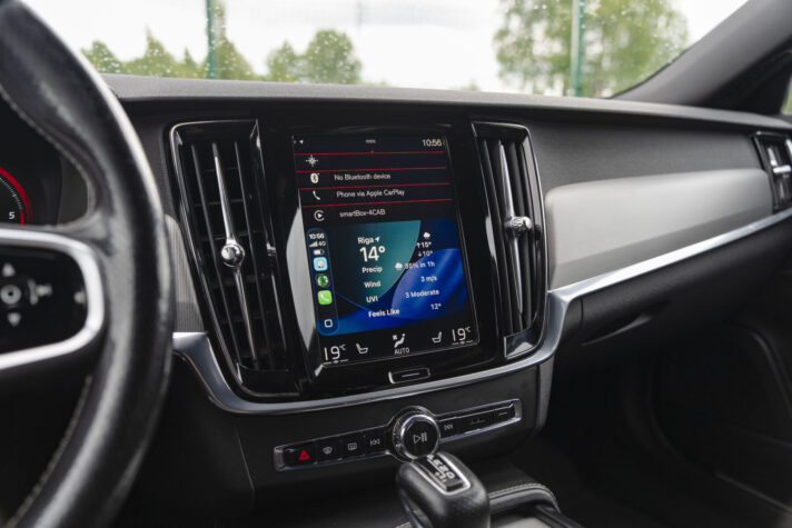 VOLVO V90 R-DESIGN