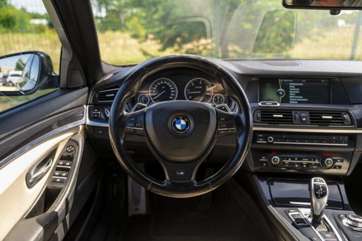 BMW 525