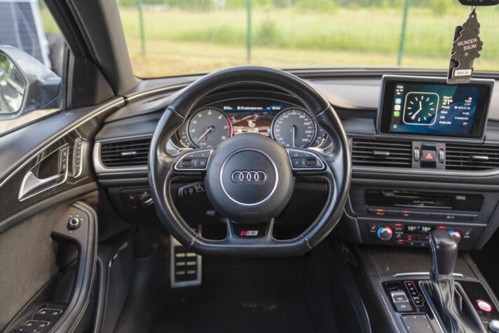 AUDI S6 AVANT