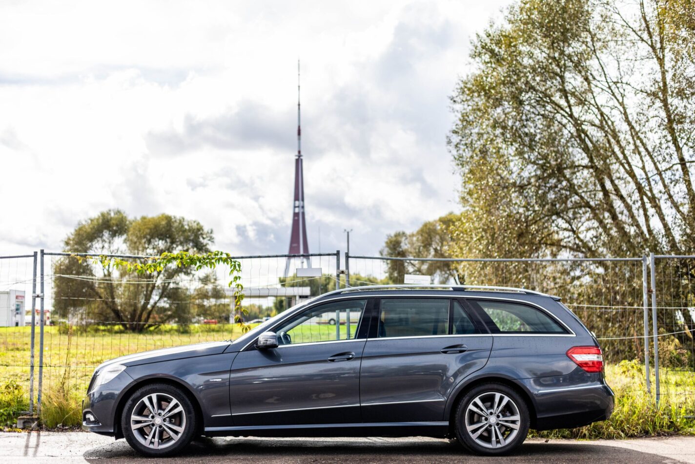 MERCEDES BENZ E350
