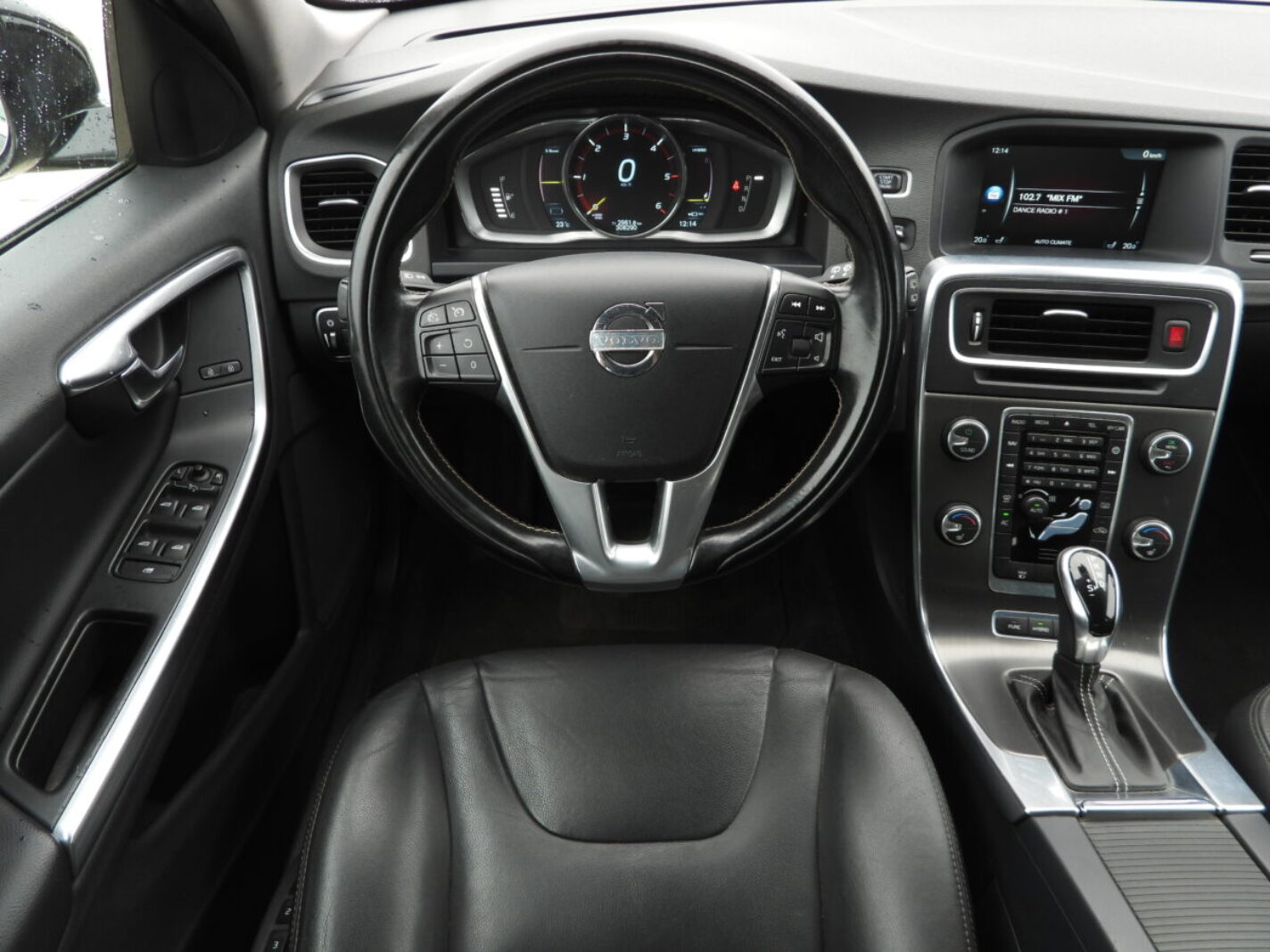 VOLVO V60 PLUG IN HYBRID