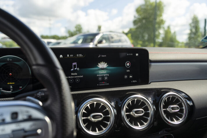 MERCEDES BENZ CLA 200D