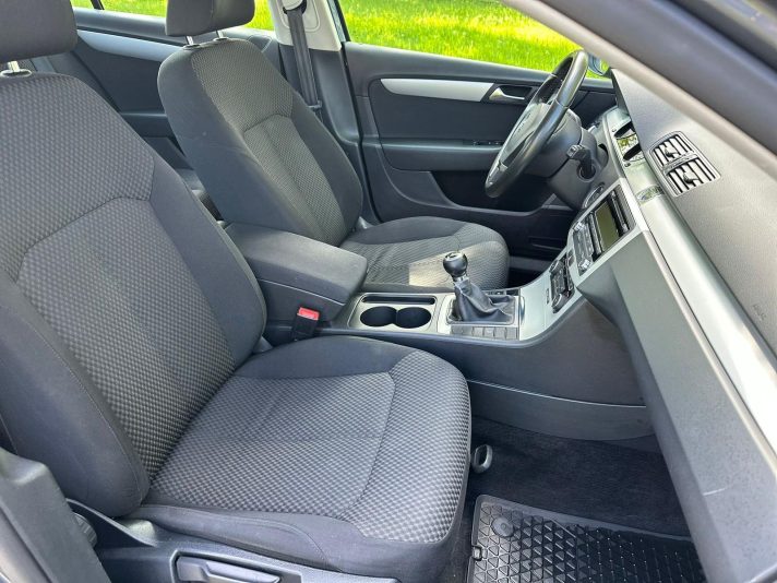 VW PASSAT