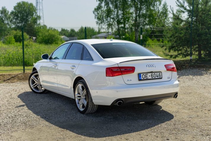 AUDI A6 LIMOUSINE QUATTRO