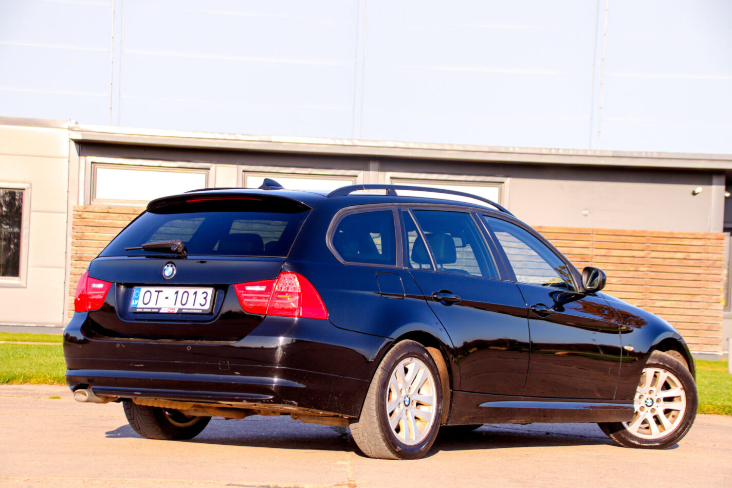 BMW 320