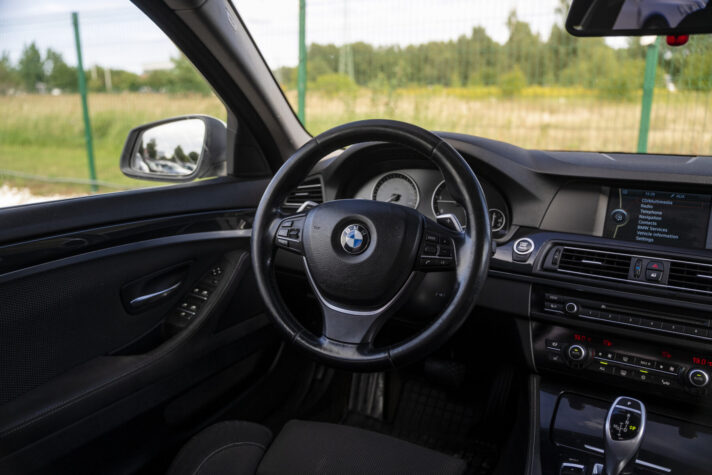 BMW 525