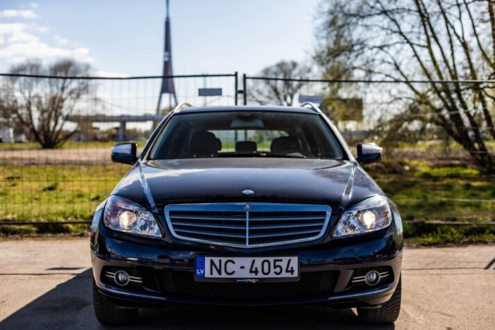 MERCEDES BENZ C200