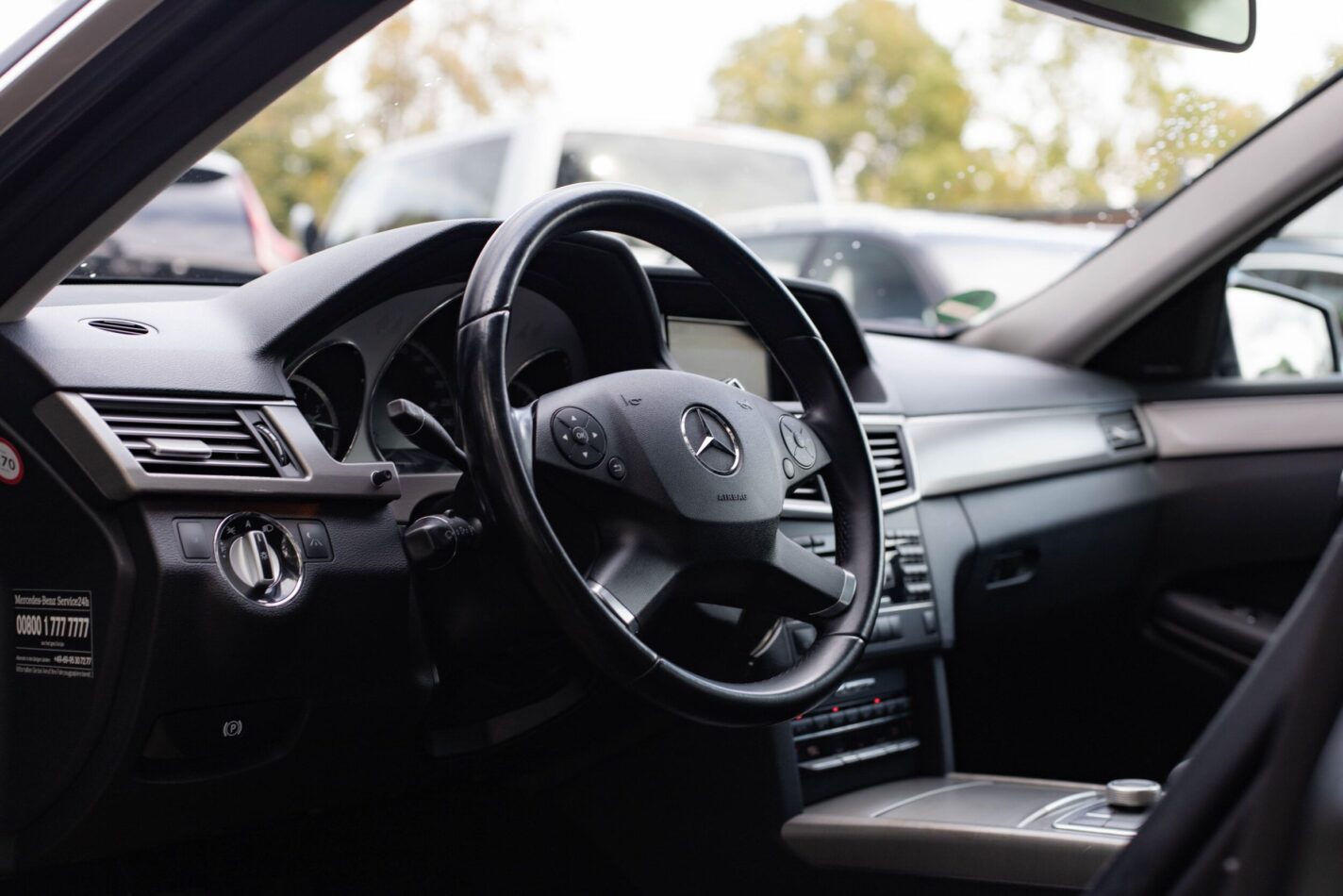 MERCEDES BENZ E350