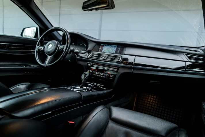 BMW 740