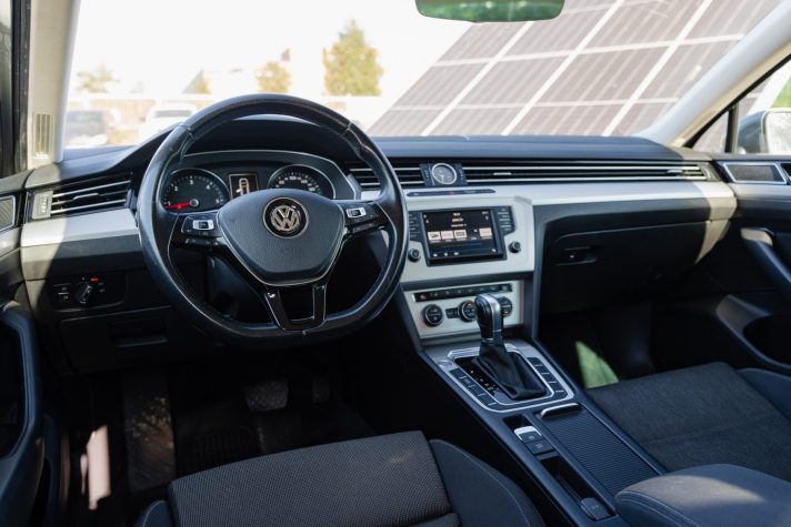 VW PASSAT
