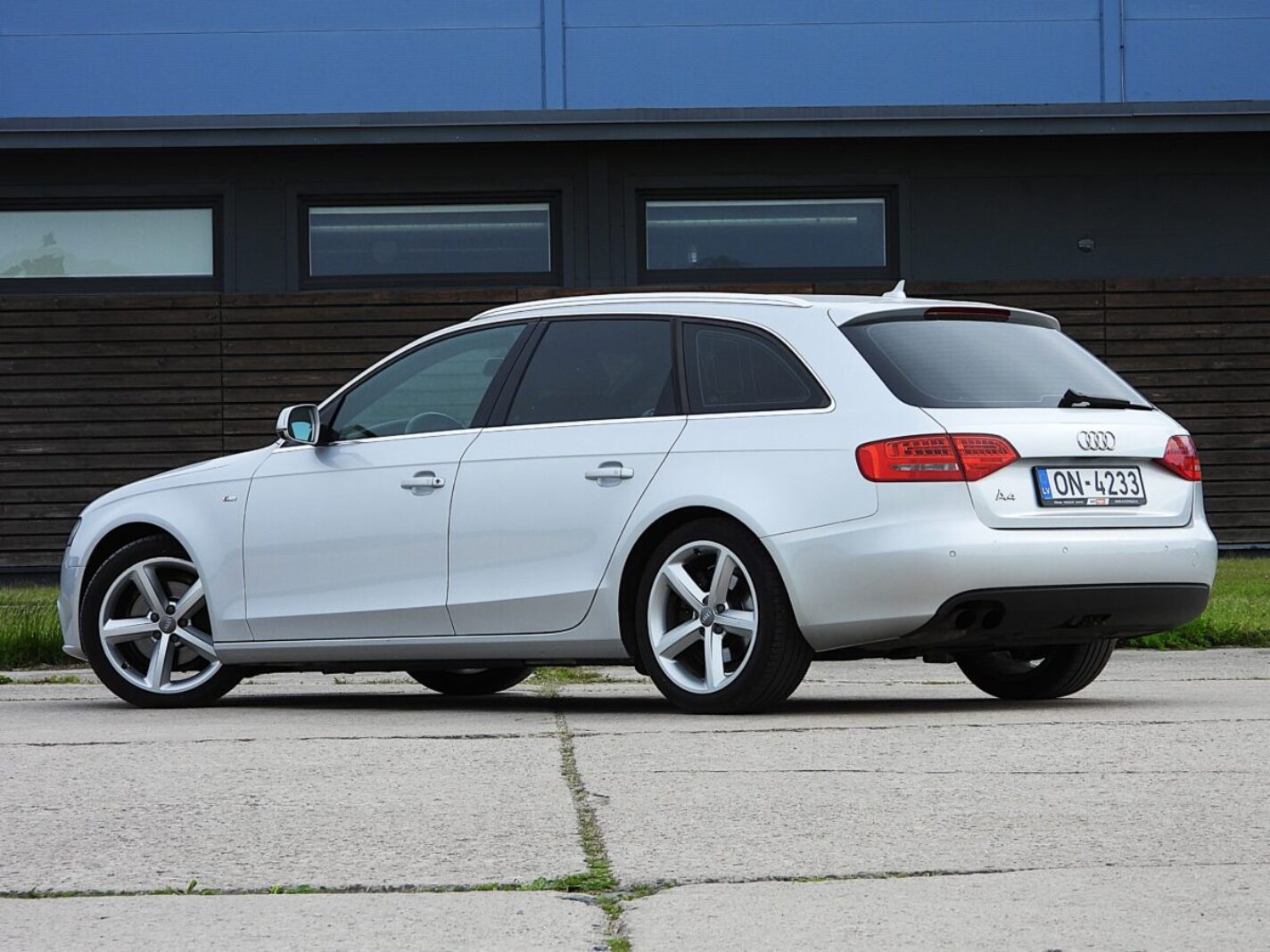 AUDI A4 S-LINE