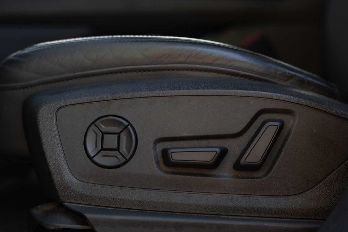 AUDI E-TRON 50