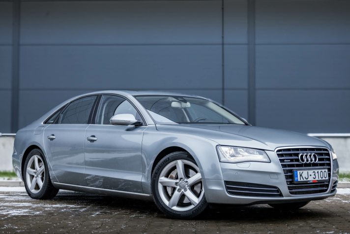 AUDI A8