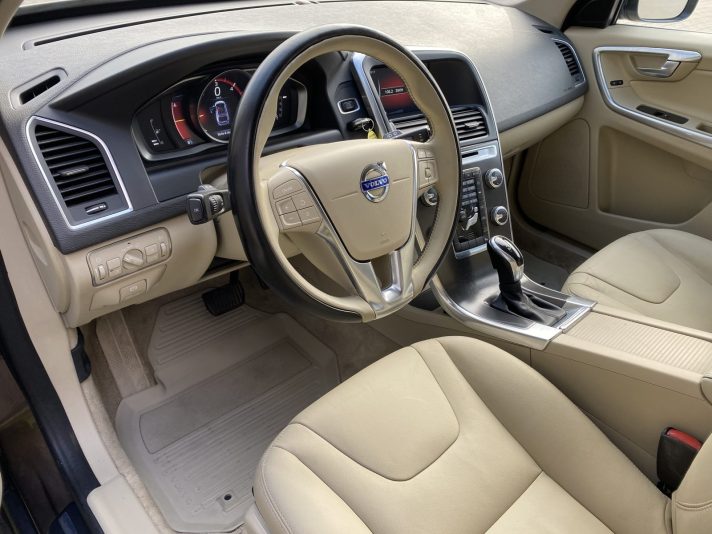 VOLVO XC60 2.4D 5-cilindru dzinējs  133kw