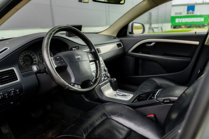 VOLVO S80