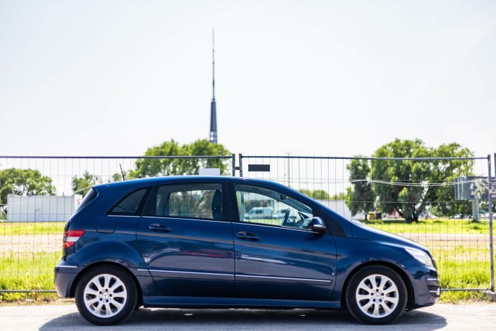 MERCEDES BENZ B 200