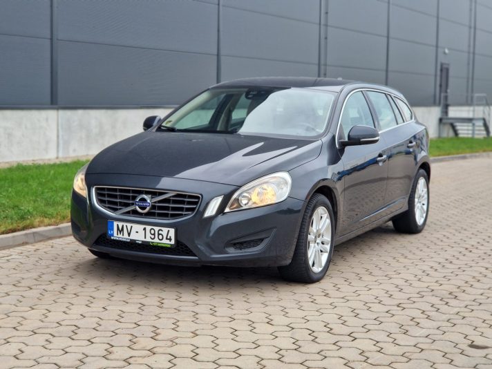 Volvo V60, 3D 120kW. Teicama tehniskā un vizuālā stāvoklī.