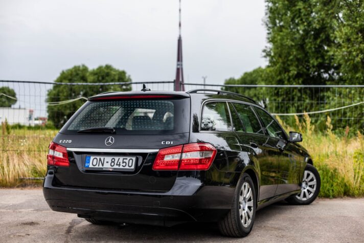 MERCEDES BENZ E220