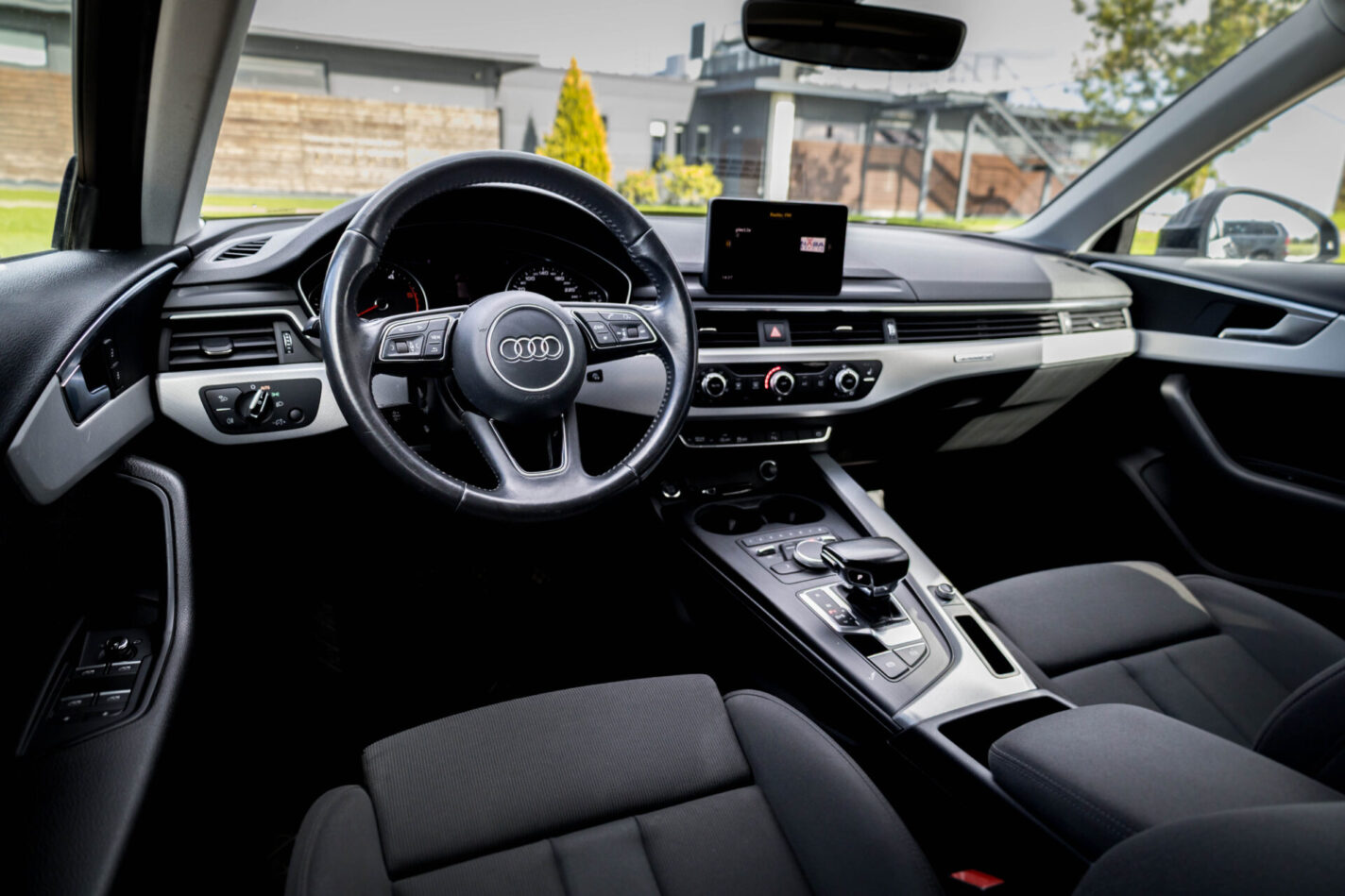 AUDI A4 AVANT