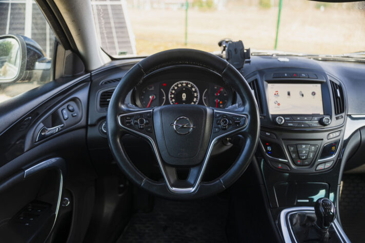 OPEL INSIGNIA SPORTS TOURER SW