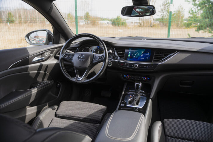 OPEL INSIGNIA SPORTS TOURER 4X4