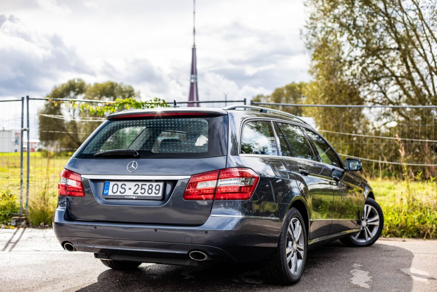 MERCEDES BENZ E350