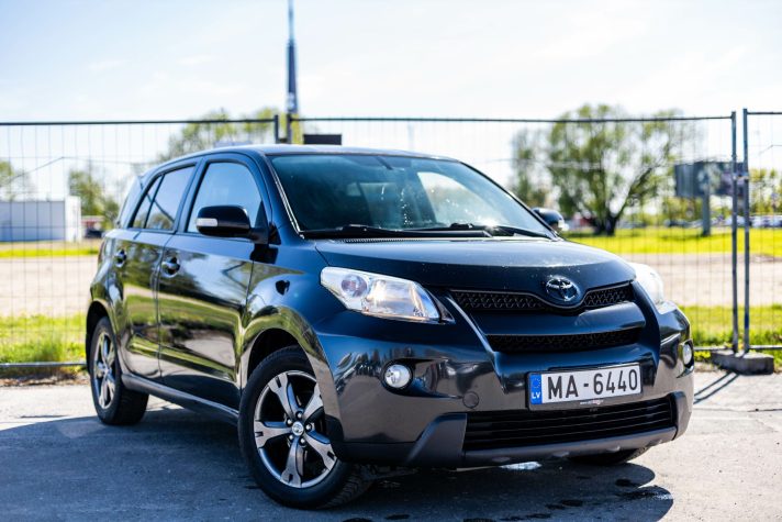 TOYOTA URBAN CRUISER