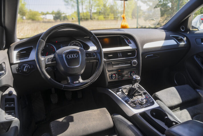 AUDI A4 S-LINE