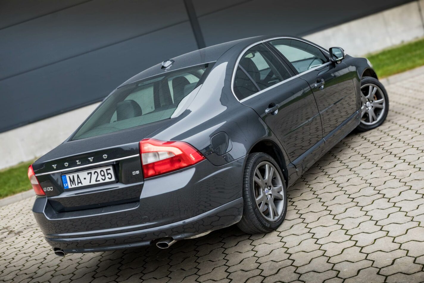 VOLVO S80