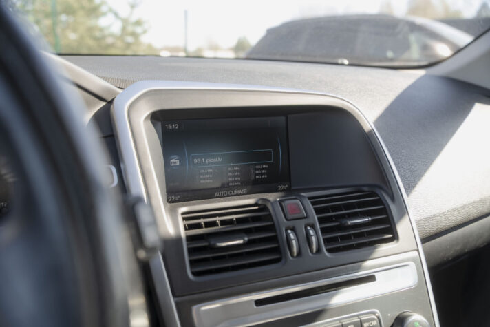 VOLVO XC60 R-DESIGN