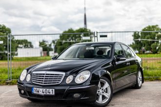 MERCEDES BENZ E220