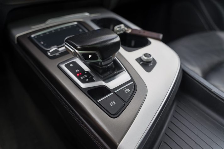 AUDI Q7 S-LINE