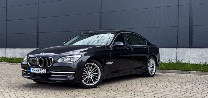 BMW 730