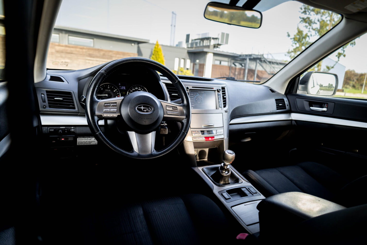 SUBARU LEGACY