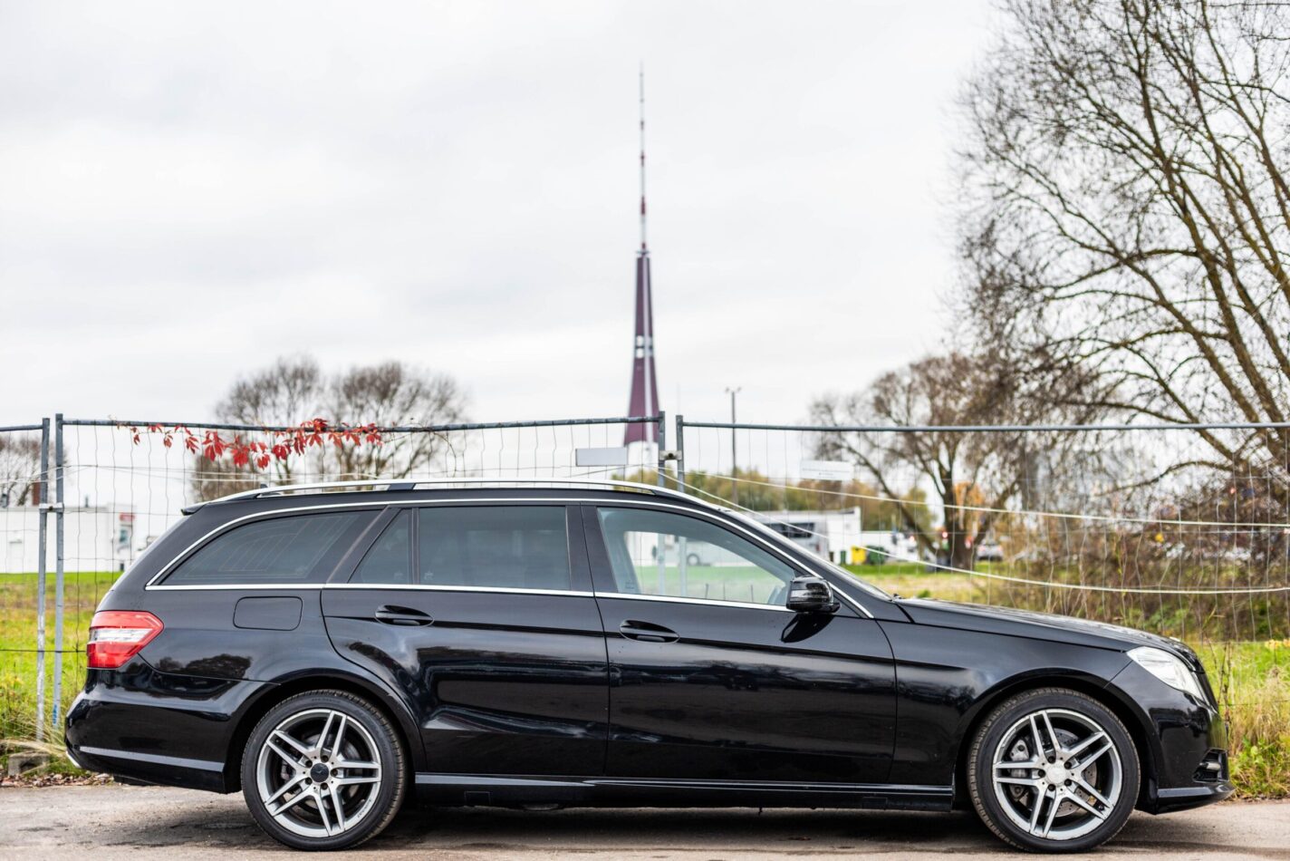 MERCEDES BENZ E350