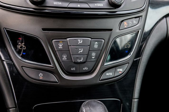 OPEL INSIGNIA SPORTS TOURER SW