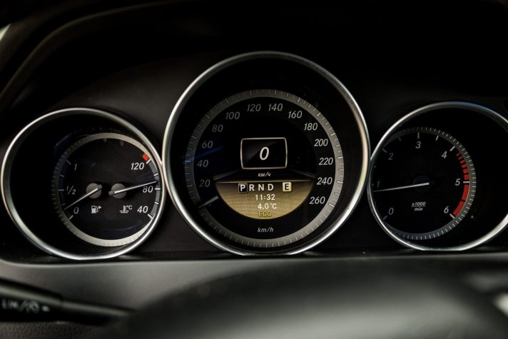 MERCEDES BENZ C220